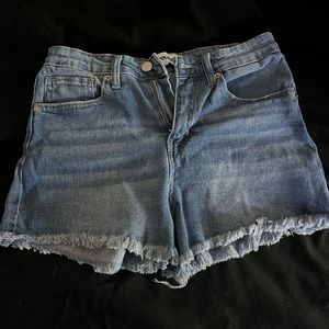 Abound denim shorts.